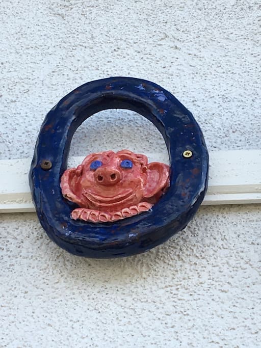 Der Troll, der dem Haus seinen Namen gibt.