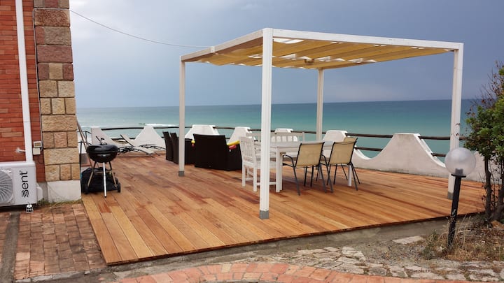 PULA-PERLA MARINA - SEA FRONT VILLA