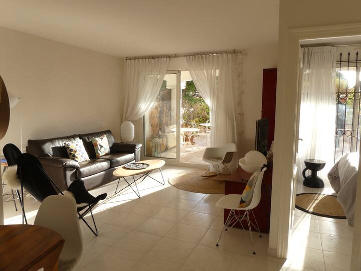 ห้องนั่งเล่น