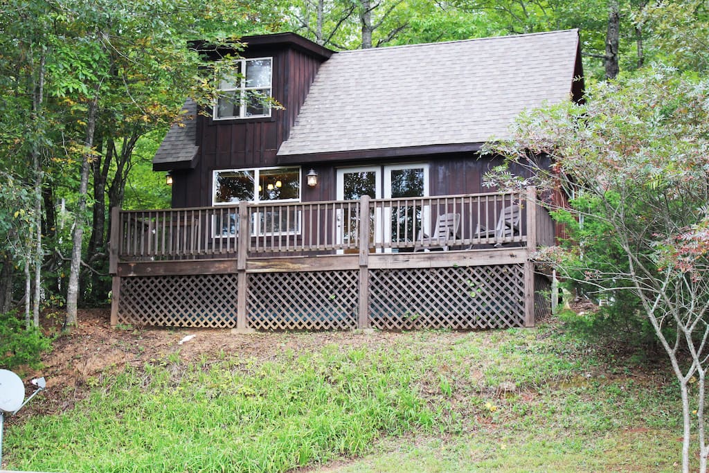 Mountain Meadows Cabin Cabins for Rent in Franklin, North Carolina