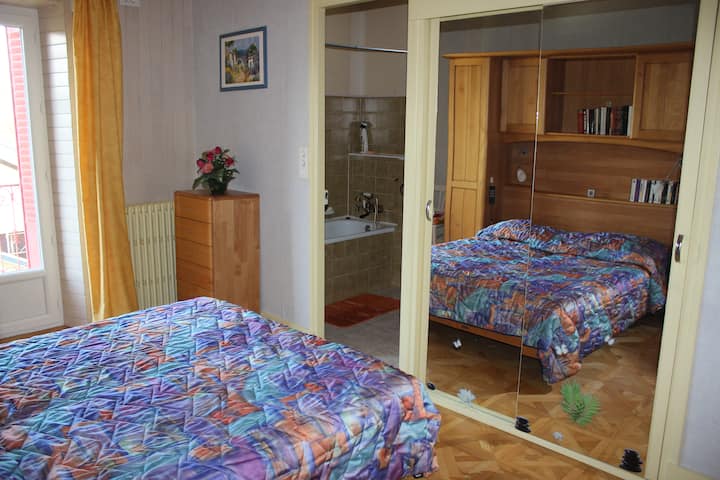 ห้องนอนที่ 1 ที่เข้าถึงห้องน้ำได้