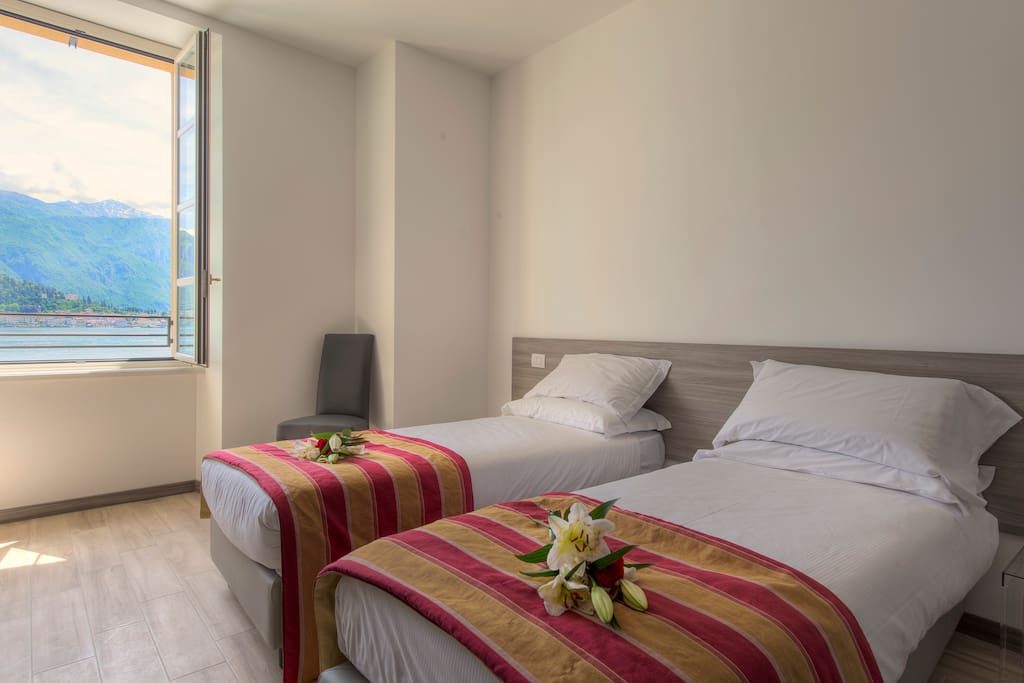 twin bedroom