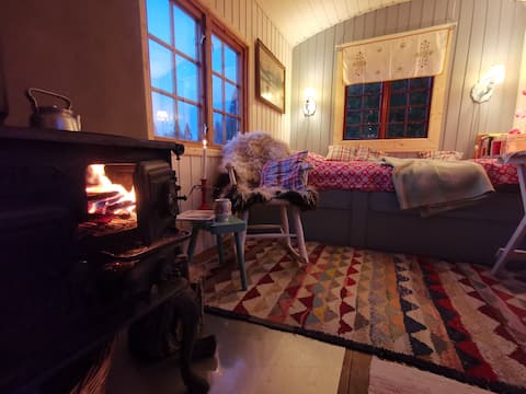Gripen gard: Cosy cottage with woodburning stove