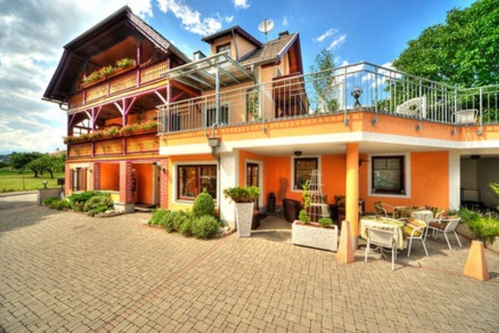 Unser Haus - nur 2 Gehminuten zum Millstätter See
