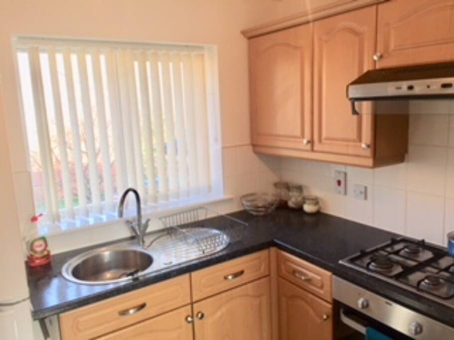 Fully Fitted Kitchen