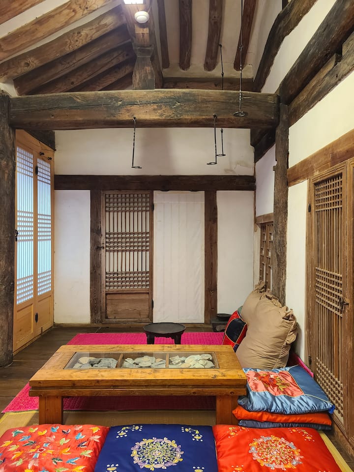 Hii ni picha ya matayarisho ya sakafu ya ndani ya sakafu ya majira ya baridi.