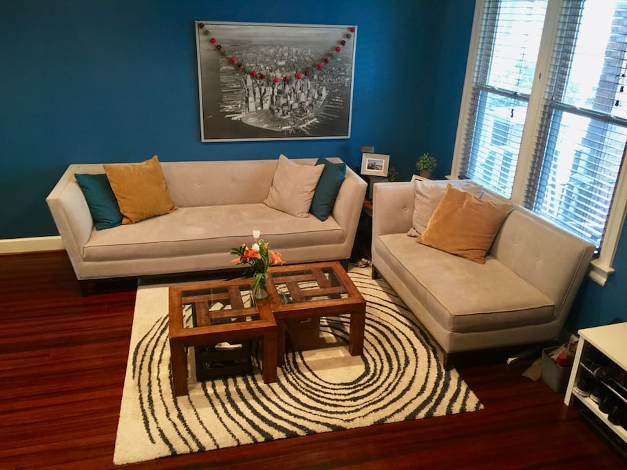 Bright & spacious living room