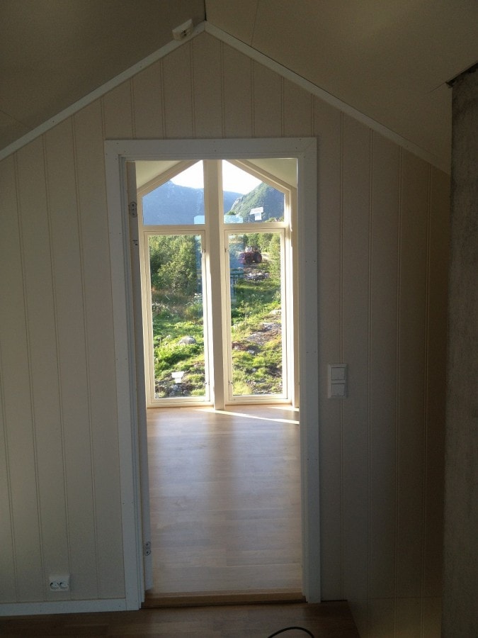 Uitzicht vanuit de slaapkamer op de 2e verdieping