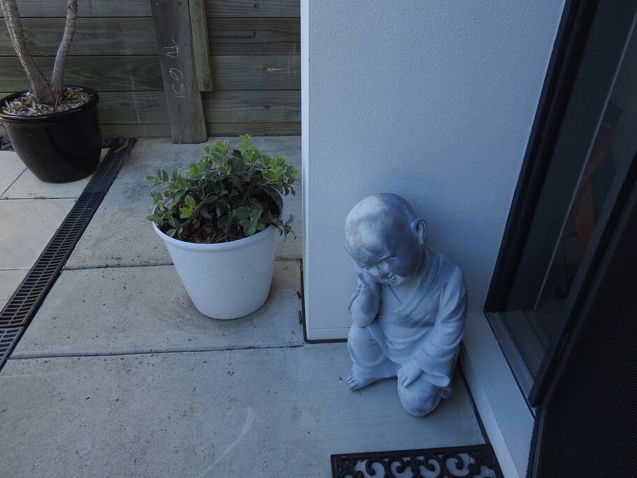 Front entry to upstairs unit only available for guests