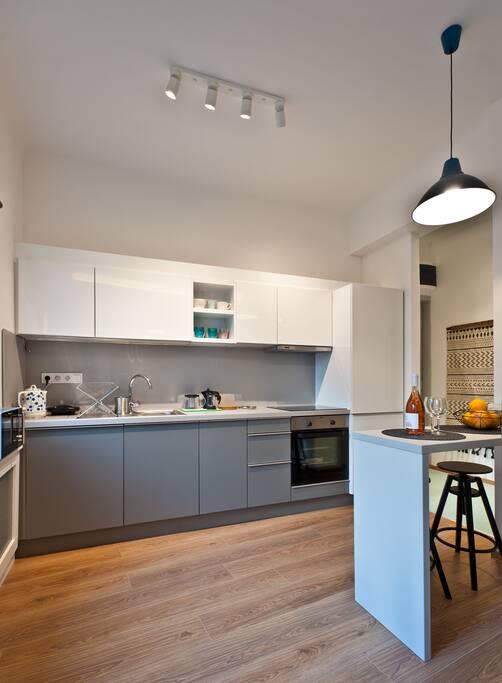 Kitchen+dining area
