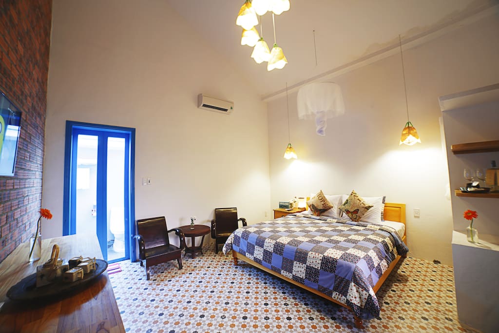 Spacious king room
