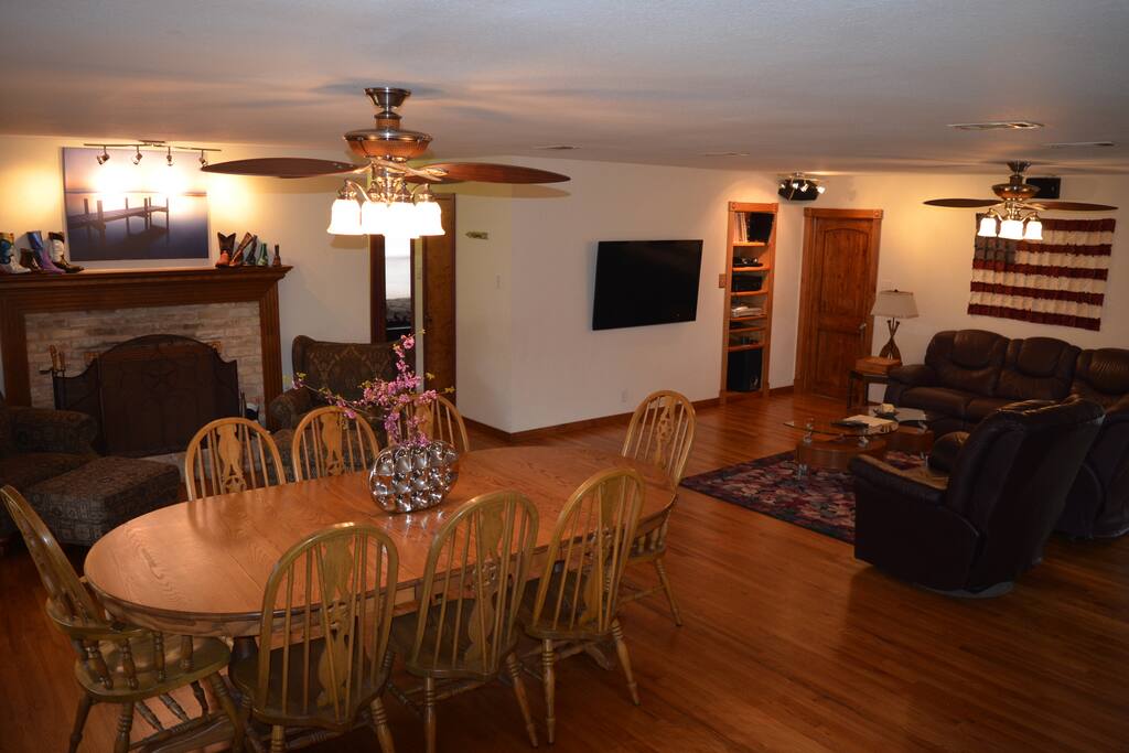 Dining seats for 8 plus 2 in kitchen