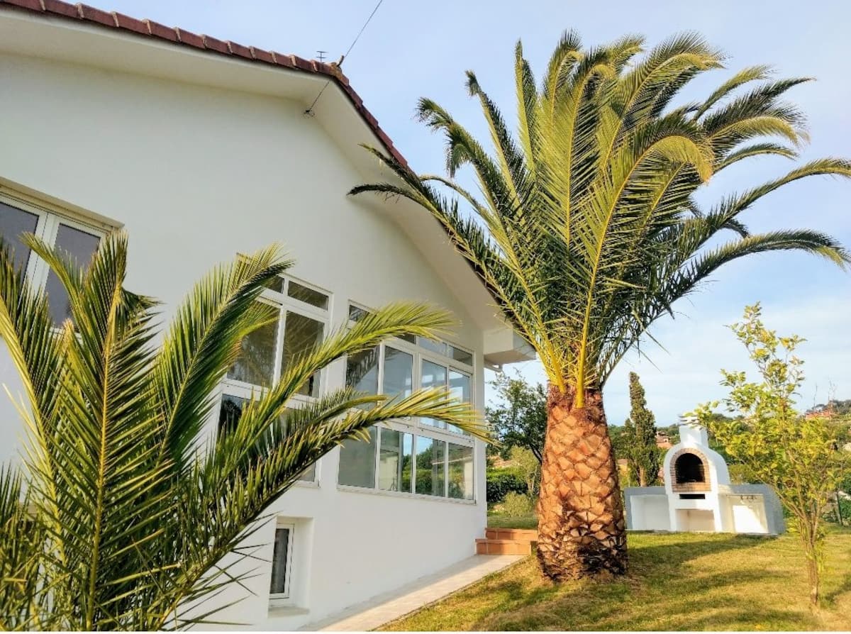 Finca y exterior de la casa