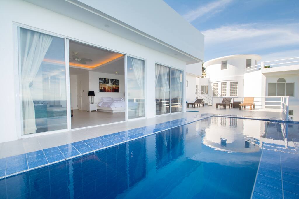 Main pool deck