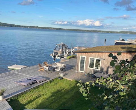 Popular Airbnb listing: House by the Sea in Tyresö