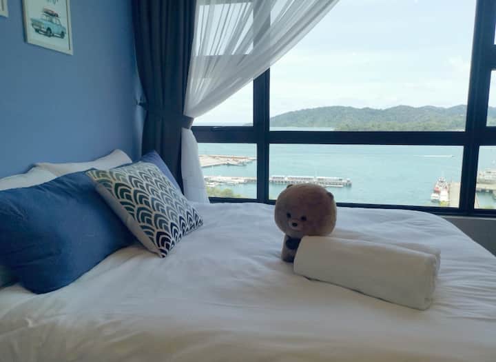 Jesselton Quay Seaview Haven 2BR Up to 9pax Wi-fi