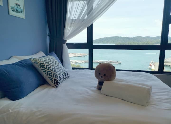 Jesselton Quay Seaview Haven 2BR Up to 9pax Wi-fi