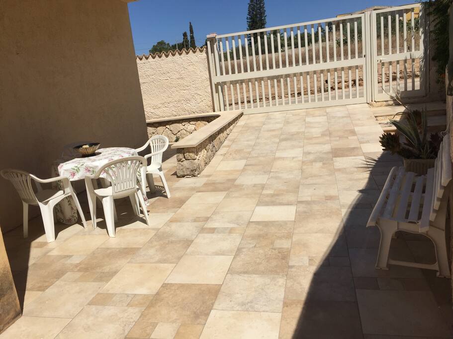 VERANDA
