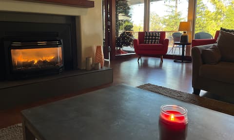 Riverside holiday home sleeps 10