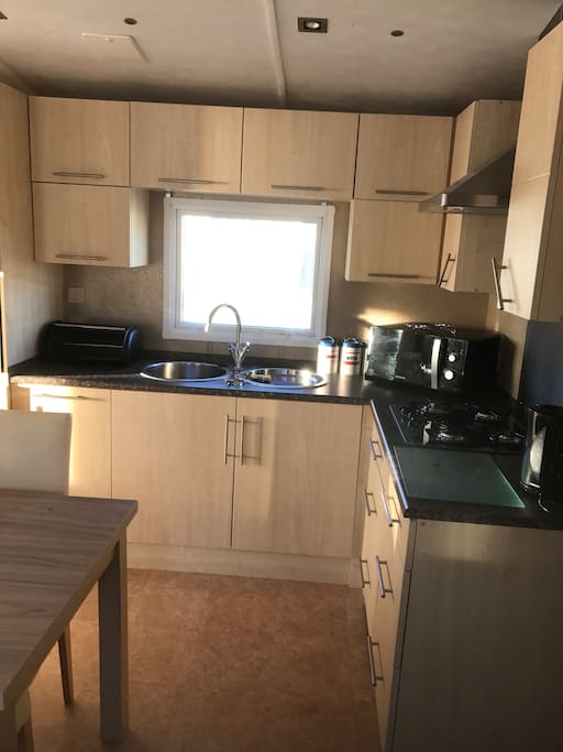 Fully equipped Dining Kitchen with Dishwasher.