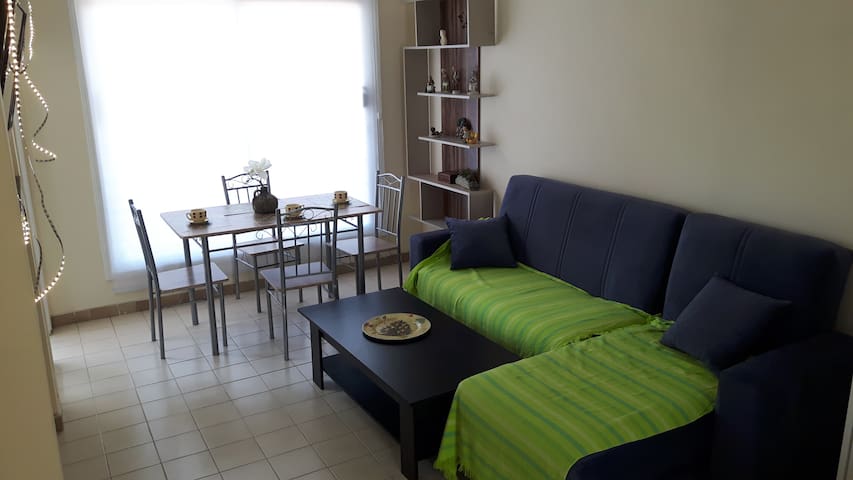 COZY APARTMENT BY THE SEA