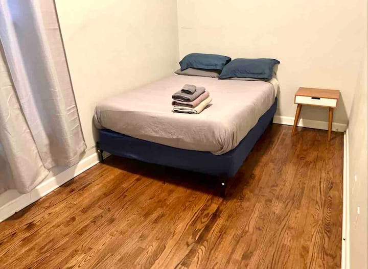 เตียงควีนไซส์ 