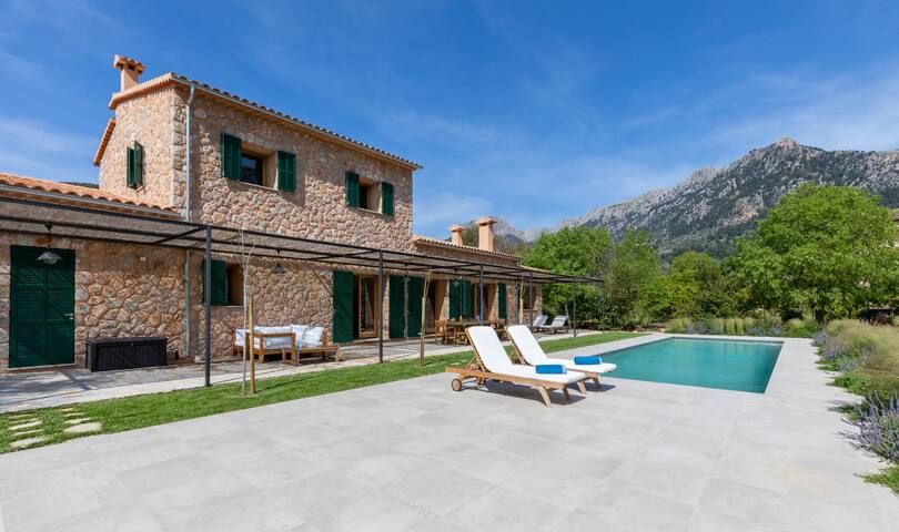 Stone villa with mountain views and quiet gallery image 2
