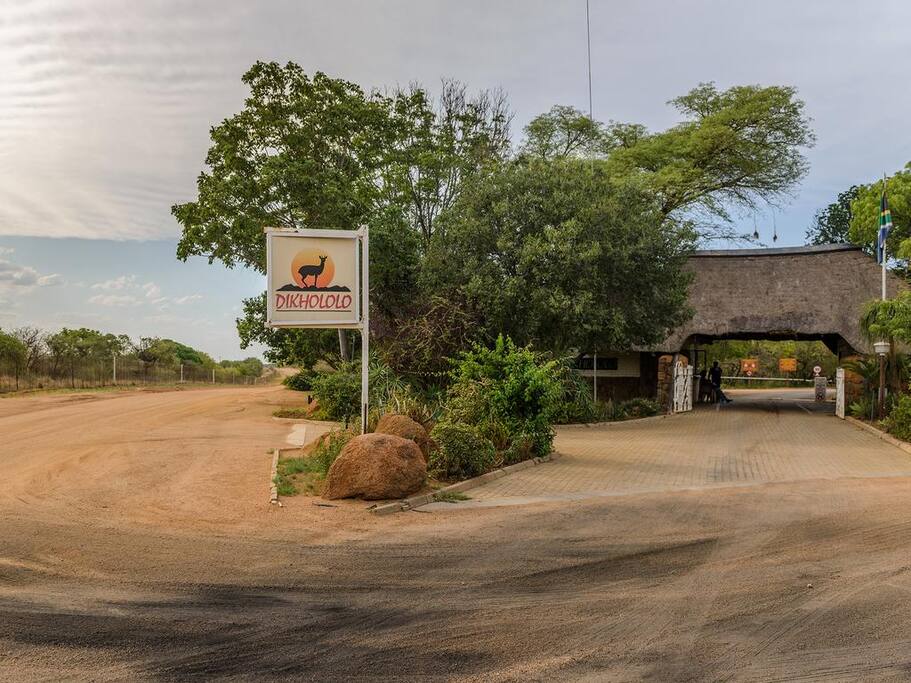 Dikhololo Game Reserve entrance