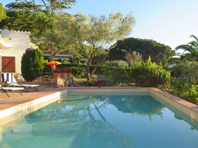 Casa Calendal: con piscina, playas a 5 minutos. gallery image 2