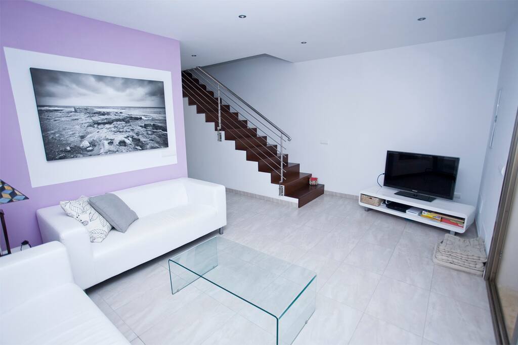 Cozy and Modern Sitting Room
