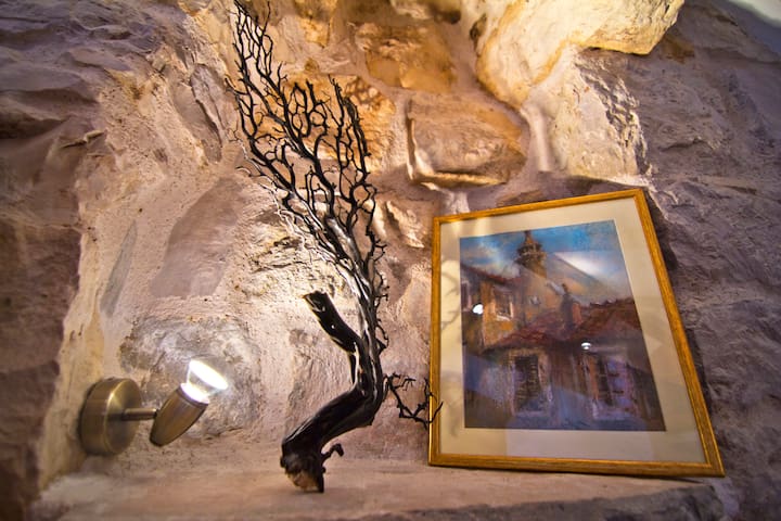 Cozy. Historic downtown. Center.