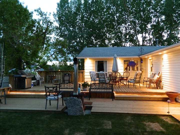 Linden Holiday Rentals & Homes Alberta, Canada Airbnb