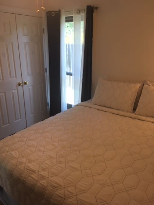 Comfy Bed A