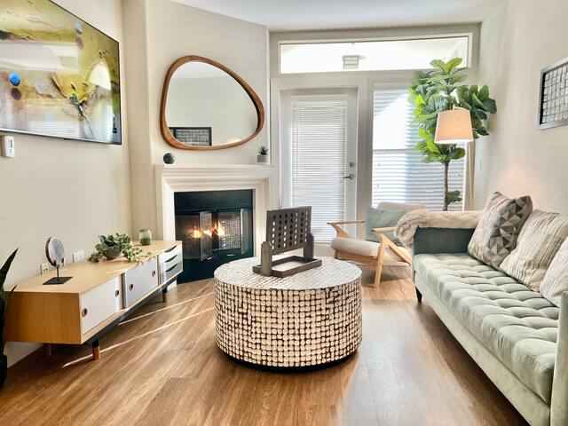 Westwood Two Bedroom, Resort Living Fountain View!