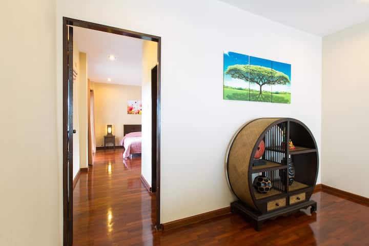 Access to the three bedrooms (upper floor)