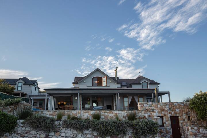 SLANGKOP BEACH VILLA gallery image 4