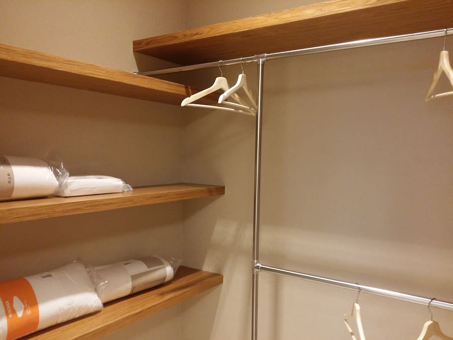 Walk-in Closet