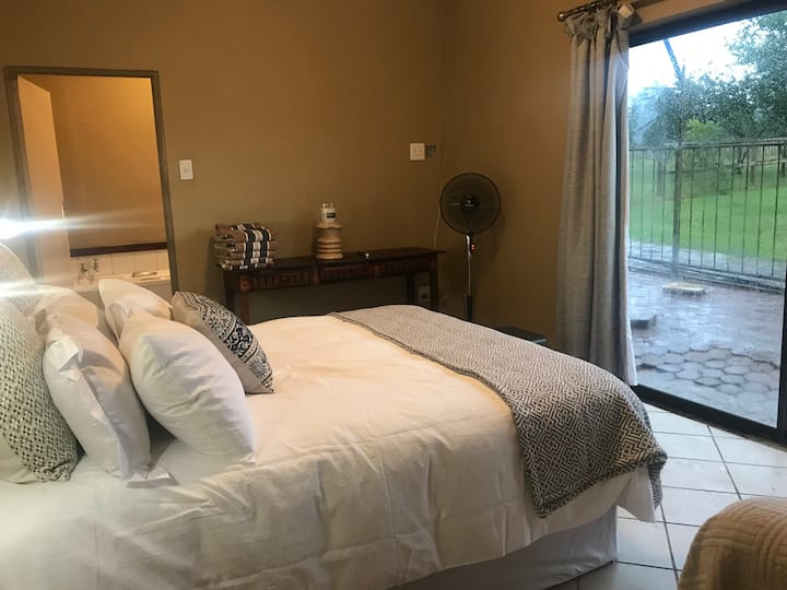 Golden valley  Farm cottage