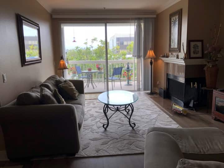 Huntington Beach Home Away From Home - Huntington Beach, CA