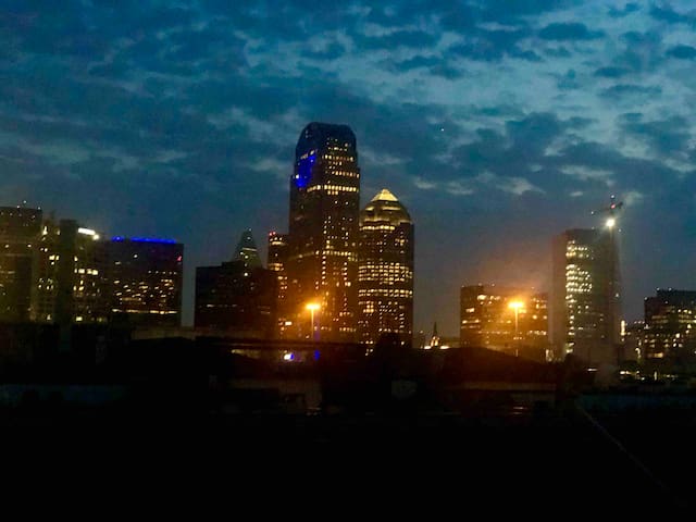 Modern Dallas Townhouse | Rooftop + Skyline Views
