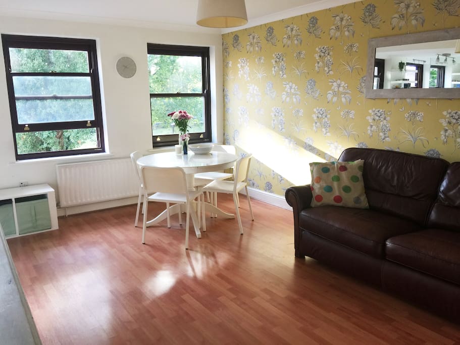 Living/dining room