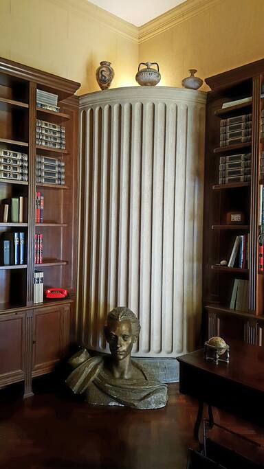 Biblioteca nonche' area di accoglienza