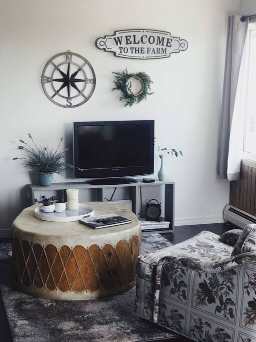 Our genuine native drum offers a great place to kick back and view the mountains, watch some tv, or cruise on Wifi.