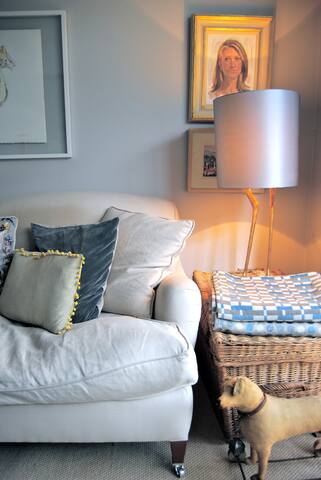 Stylish family house near Park, sleeps 7, E London gallery image 5