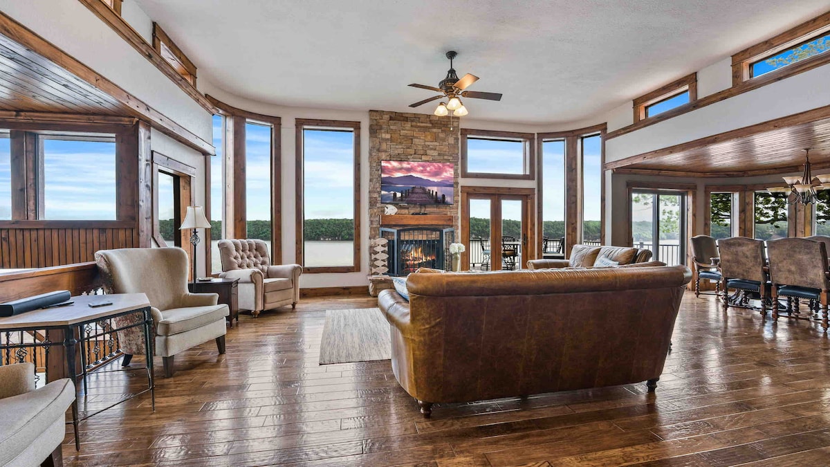 Lakefront Knolls Retreat | Private Pool & Hot Tub photo 13