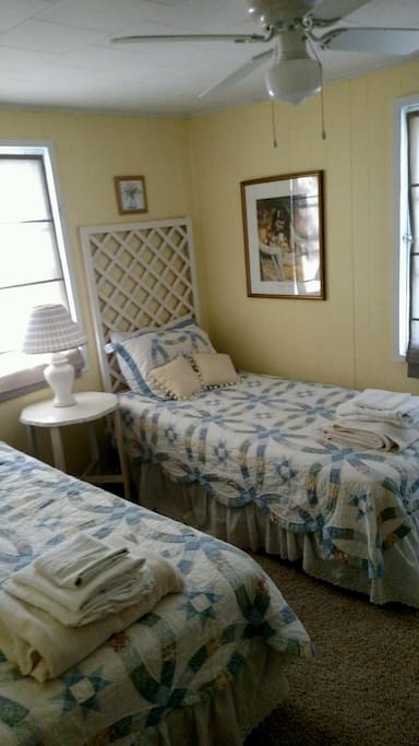 Twin bedded room.