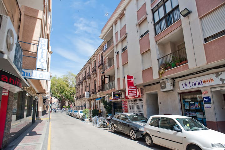 Piso En Plaza De España Y Playa De La Colonia - Águilas