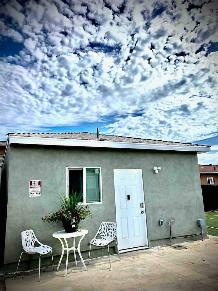 Cute Private 🛣 friendly plentiful parking ✅WiFi