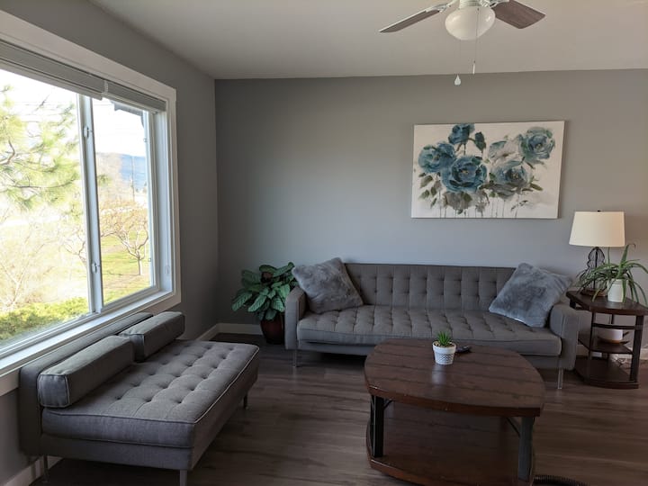 Cozy home on Lakeridge Orchards Houses for Rent in Osoyoos, British Columbia, Canada Airbnb