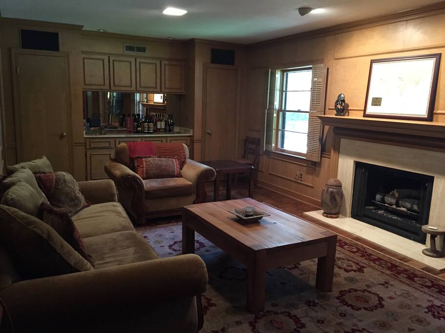 Two things to notice in this photo: 1. There is no television (and in fact there isn't one in the house) 2. Sadly, the gas fireplace isn't working right now.